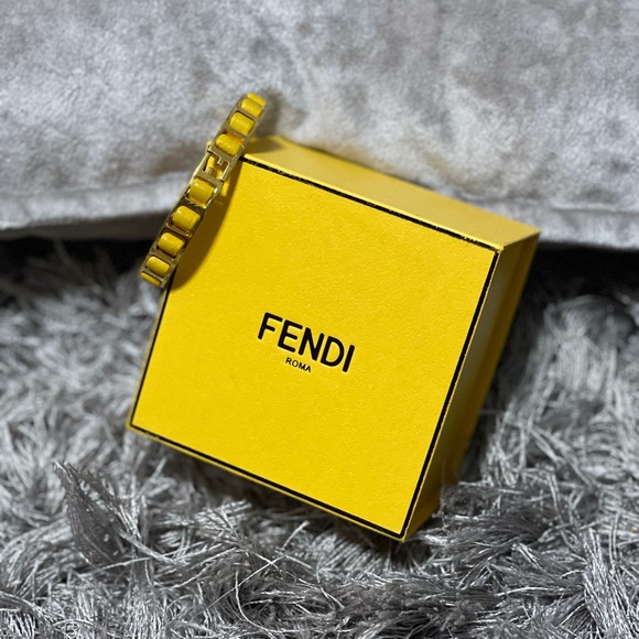 Fendi bracelet - Picture 1 of 7